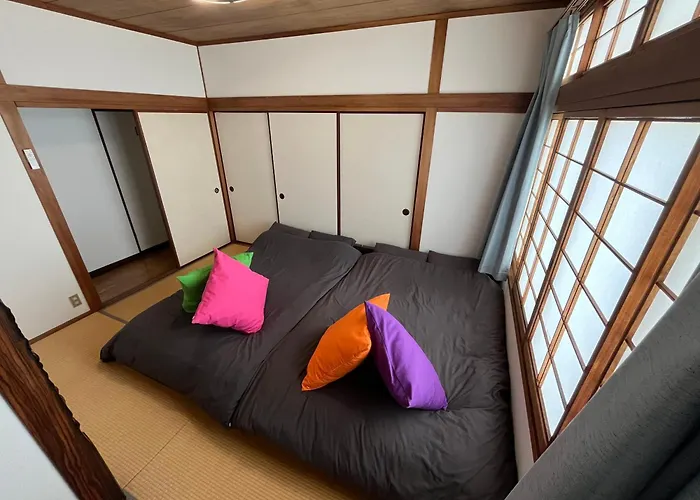 広島riverside House 無料駐車場付き 原爆ドームまで15分圏内 1棟貸切 100M2以上 大人数ok