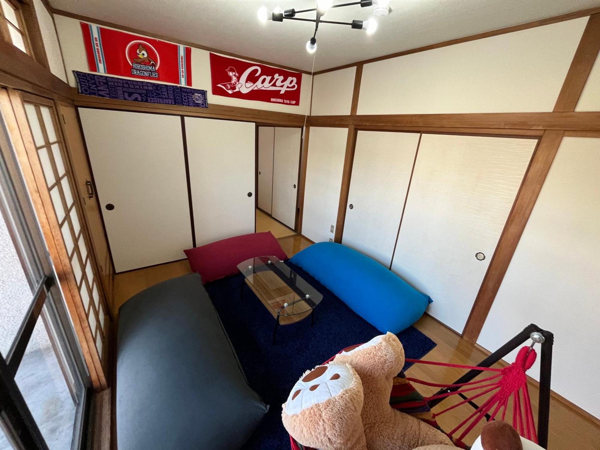 อพาร์ทเม้น 広島riverside House 無料駐車場付き 原爆ドームまで15分圏内 1棟貸切 100m2以上 大人数ok ฮิโรชิม่า