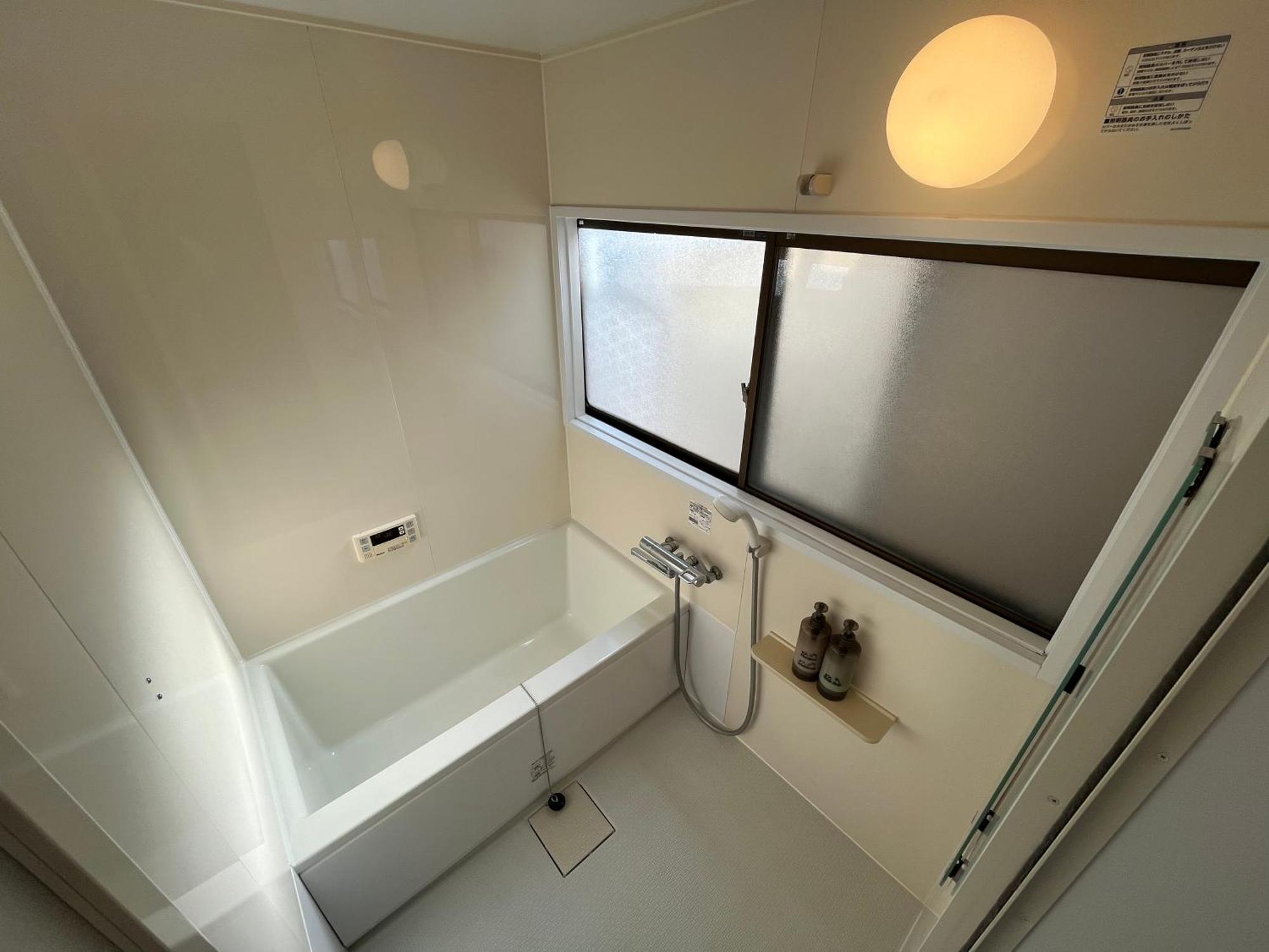 อพาร์ทเม้น 広島riverside House 無料駐車場付き 原爆ドームまで15分圏内 1棟貸切 100m2以上 大人数ok ฮิโรชิม่า