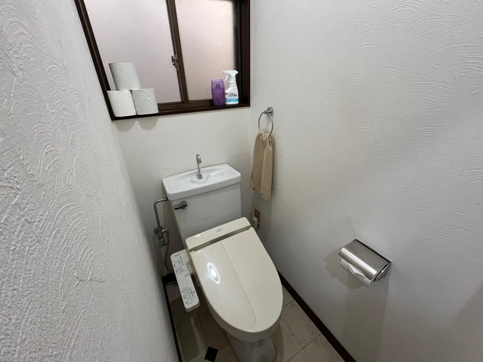 広島riverside House 無料駐車場付き 原爆ドームまで15分圏内 1棟貸切 100m2以上 大人数ok * ฮิโรชิม่า