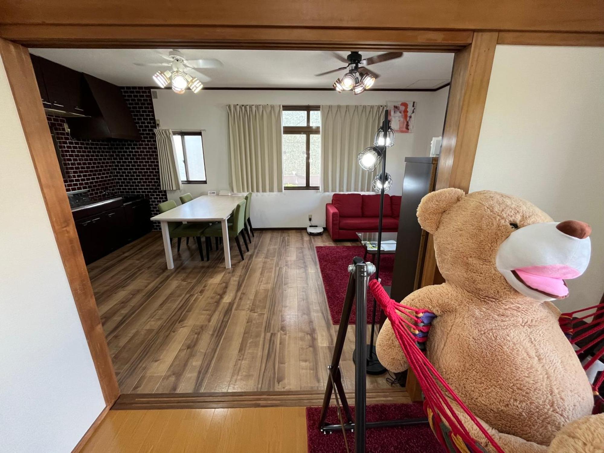 広島riverside House 無料駐車場付き 原爆ドームまで15分圏内 1棟貸切 100m2以上 大人数ok * ฮิโรชิม่า