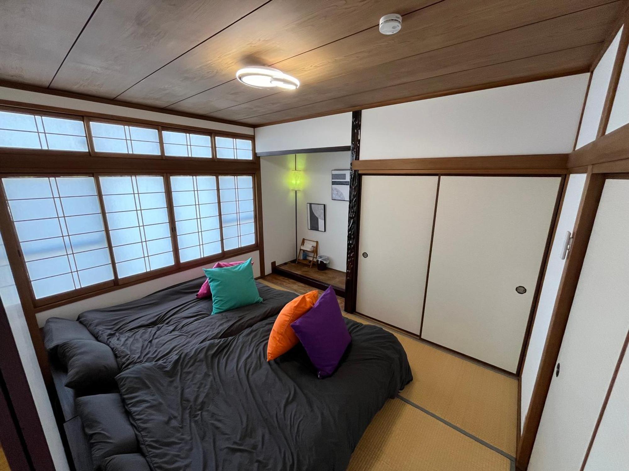 อพาร์ทเม้น 広島riverside House 無料駐車場付き 原爆ドームまで15分圏内 1棟貸切 100m2以上 大人数ok
