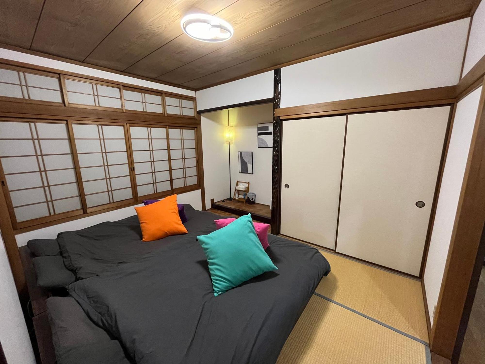 広島riverside House 無料駐車場付き 原爆ドームまで15分圏内 1棟貸切 100m2以上 大人数ok อพาร์ทเม้น ฮิโรชิม่า